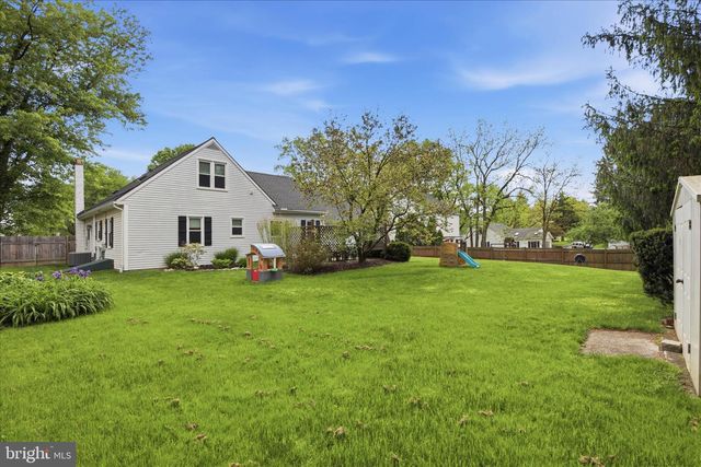 2824 NOLT RD, Lancaster, PA 17601