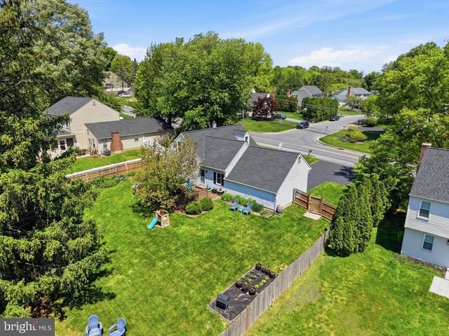 2824 NOLT RD, Lancaster, PA 17601