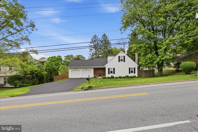 2824 NOLT RD, Lancaster, PA 17601