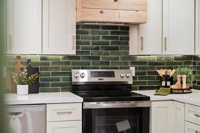 335 W Clover Rd, Tracy, CA 95376