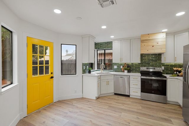 335 W Clover Rd, Tracy, CA 95376