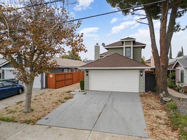 335 W Clover Rd, Tracy, CA 95376