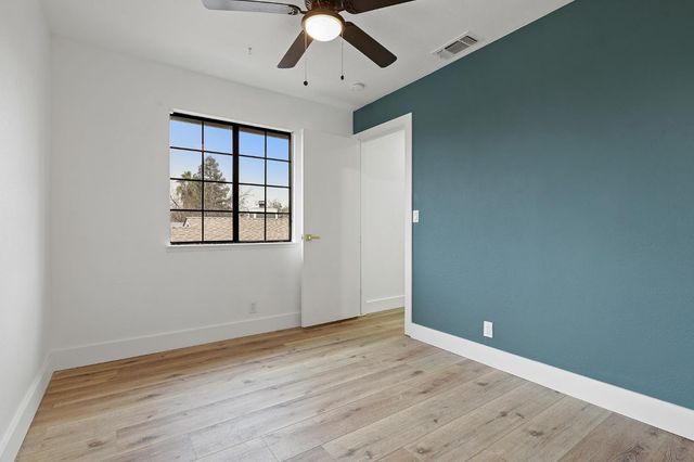 335 W Clover Rd, Tracy, CA 95376