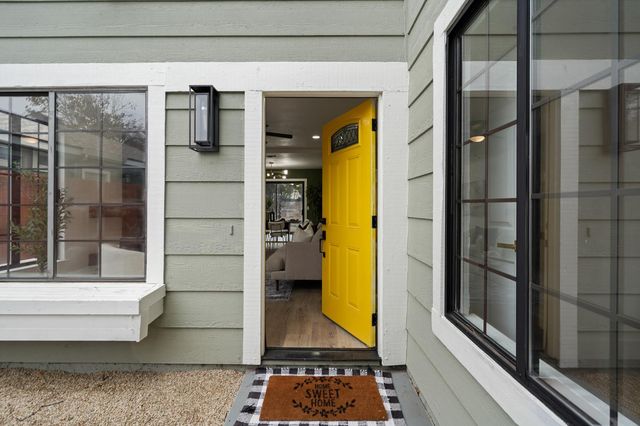 335 W Clover Rd, Tracy, CA 95376