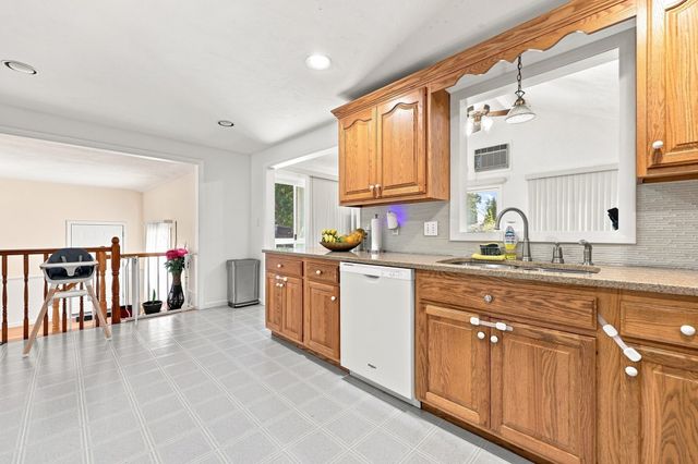 92 Applewood Drive, Marlborough, MA 01752