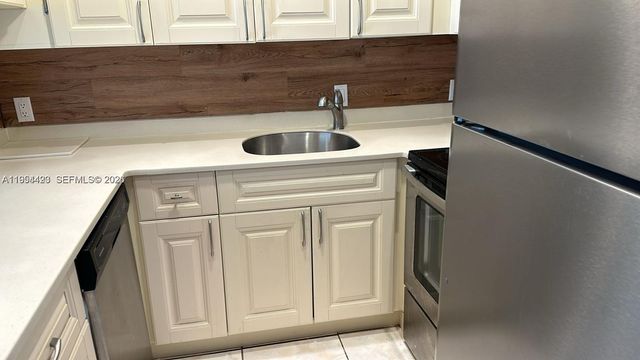 4848 NW 24th Court 210, Lauderdale Lakes, FL 33313