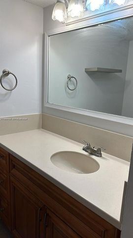 4848 NW 24th Court 210, Lauderdale Lakes, FL 33313