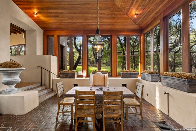 317 Limestone Creek, Hill Country Village, TX 78232