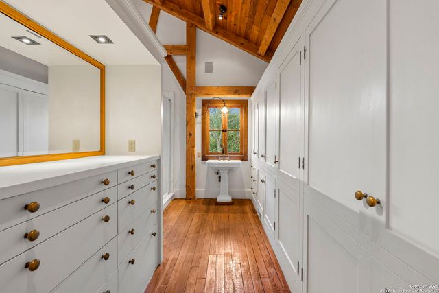 317 Limestone Creek, Hill Country Village, TX 78232