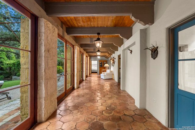 317 Limestone Creek, Hill Country Village, TX 78232