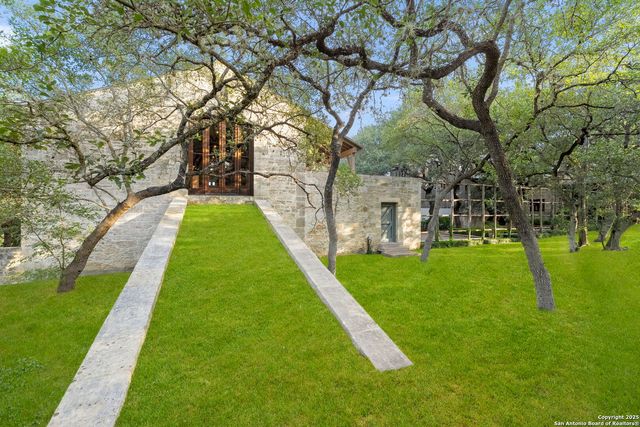 317 Limestone Creek, Hill Country Village, TX 78232