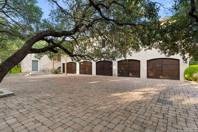 317 Limestone Creek, Hill Country Village, TX 78232