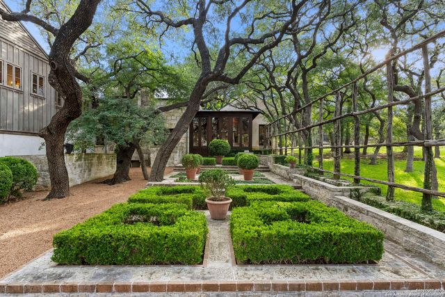 317 Limestone Creek, Hill Country Village, TX 78232