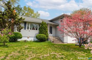 38 Portage Road, West Hartford, CT 06117