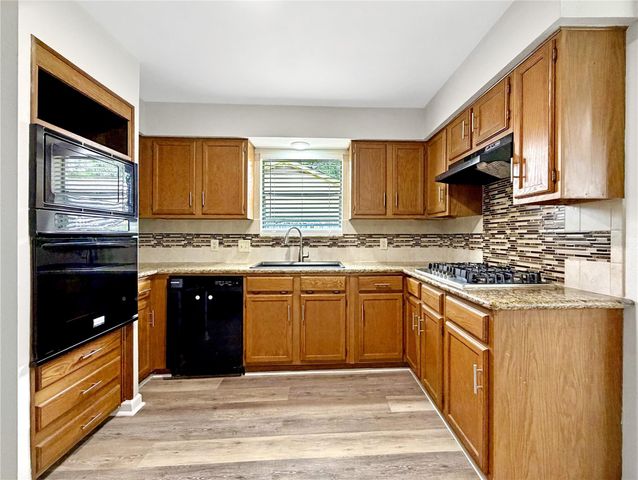 1710 Laurel Springs Lane, Kingwood, TX 77339