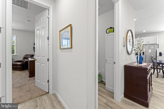 114 CURTAIN FALL DR, Middletown, VA 22645