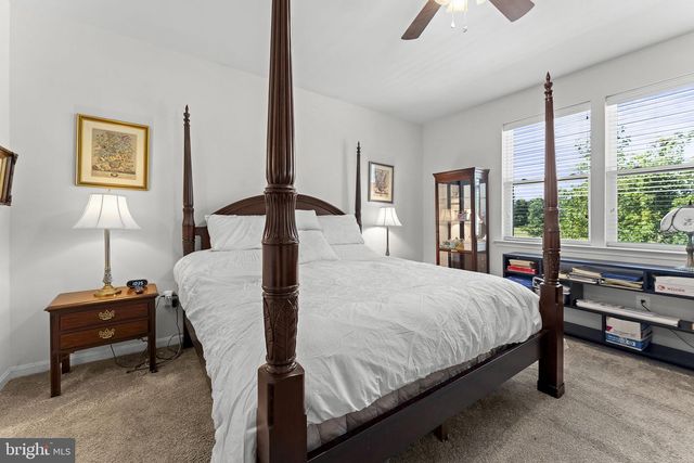 114 CURTAIN FALL DR, Middletown, VA 22645