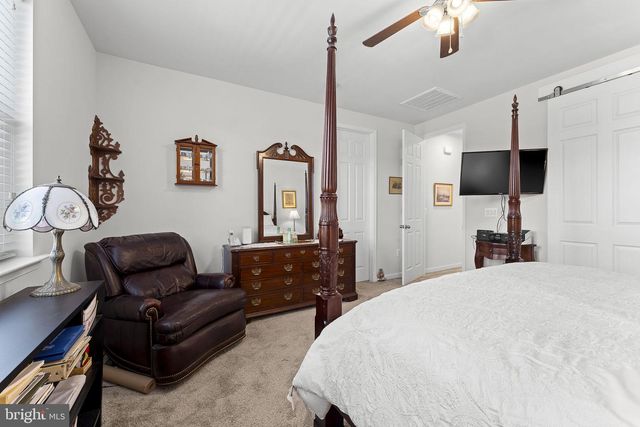 114 CURTAIN FALL DR, Middletown, VA 22645
