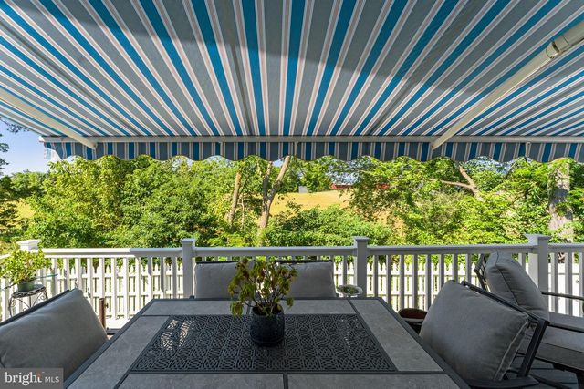114 CURTAIN FALL DR, Middletown, VA 22645