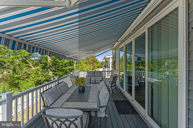 114 CURTAIN FALL DR, Middletown, VA 22645