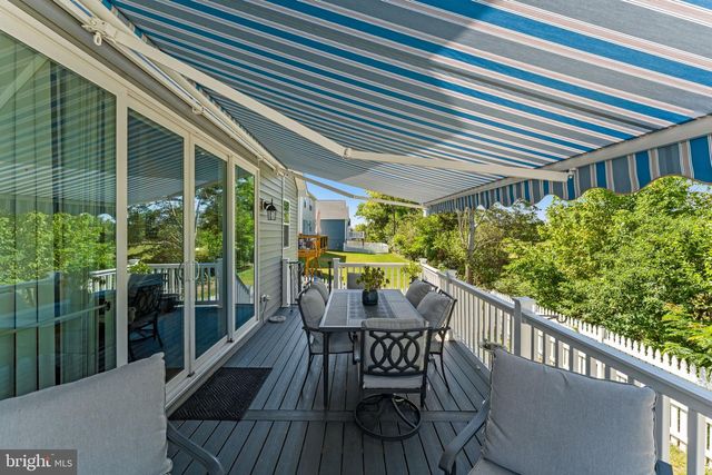 114 CURTAIN FALL DR, Middletown, VA 22645