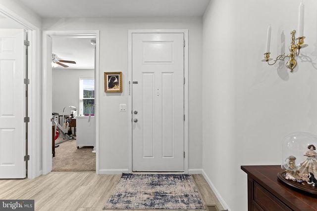 114 CURTAIN FALL DR, Middletown, VA 22645