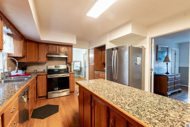 4340 Meadow Ln, Paducah, KY 42001