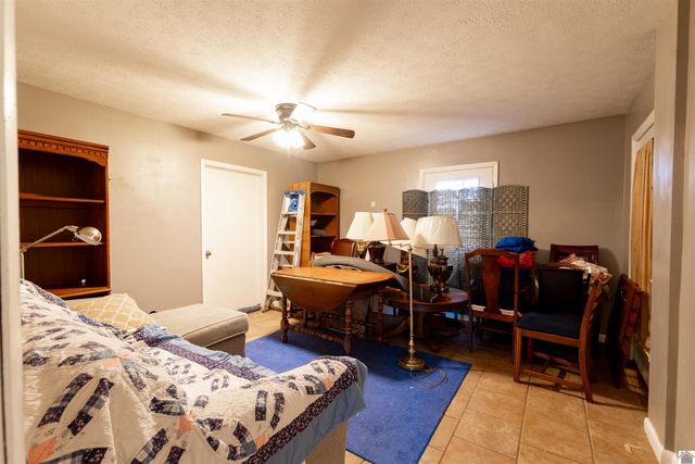 4340 Meadow Ln, Paducah, KY 42001