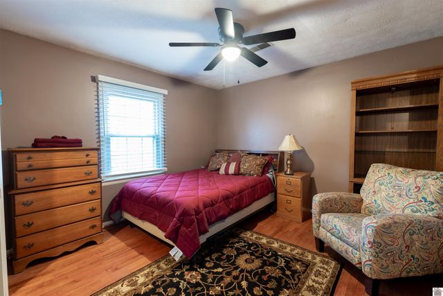 4340 Meadow Ln, Paducah, KY 42001