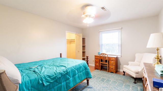 4340 Meadow Ln, Paducah, KY 42001