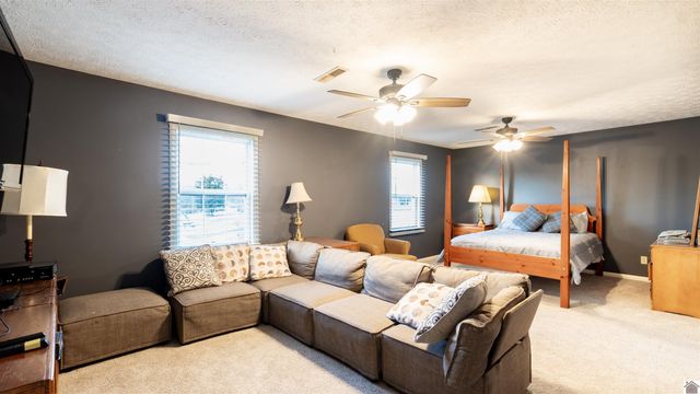 4340 Meadow Ln, Paducah, KY 42001