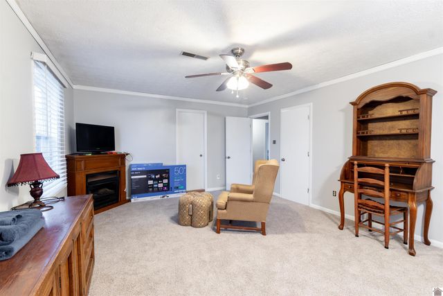 4340 Meadow Ln, Paducah, KY 42001