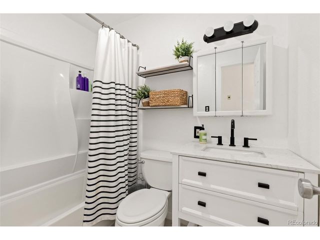 887 Clarkson Ct, Denver, CO 80229