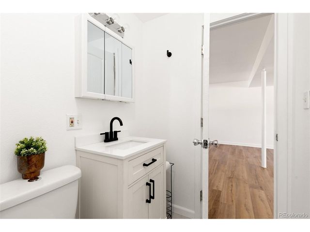 887 Clarkson Ct, Denver, CO 80229