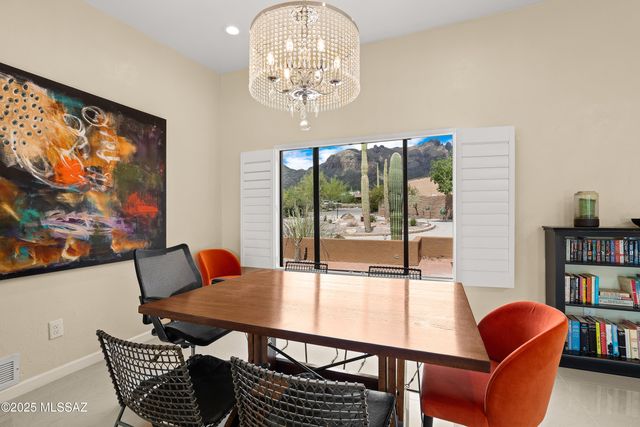 6801 N Green Mountain Place, Tucson, AZ 85718