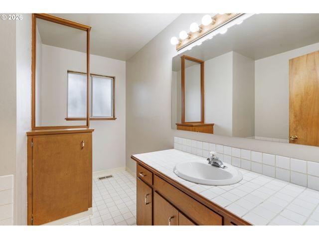 2855 Sw 118TH Ave, Beaverton, OR 97005