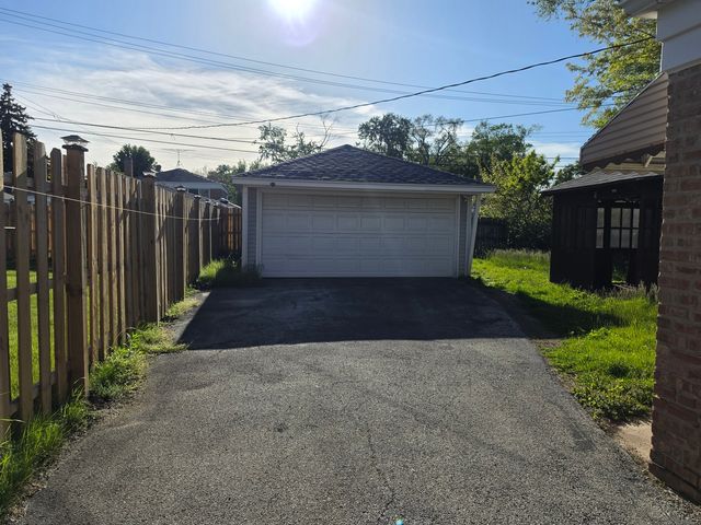 14634 Kenwood Avenue, Dolton, IL 60419