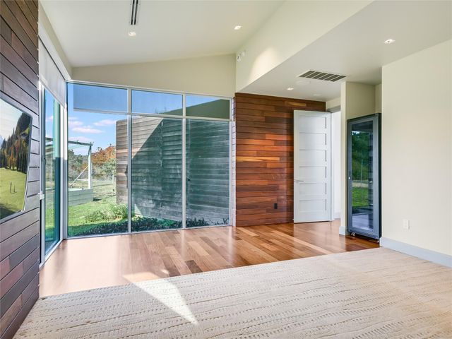 1946 Backbone RDG, Wimberley, TX 78666