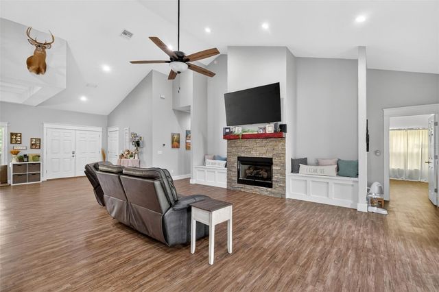 8397 E HWY 25, Belleview, FL 34420