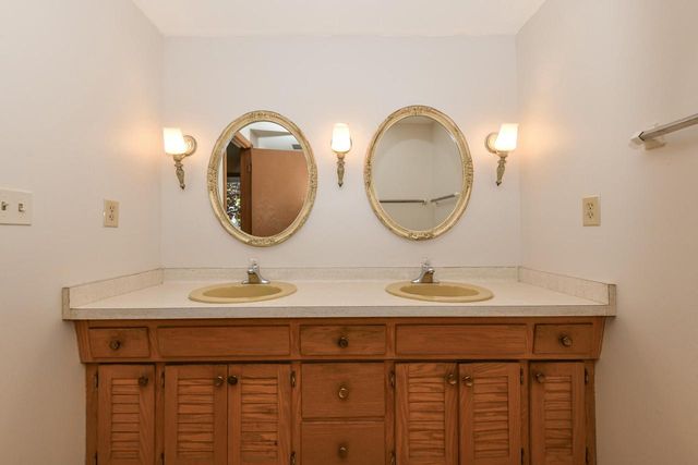 12151 Diane DRIVE, Wauwatosa, WI 53226