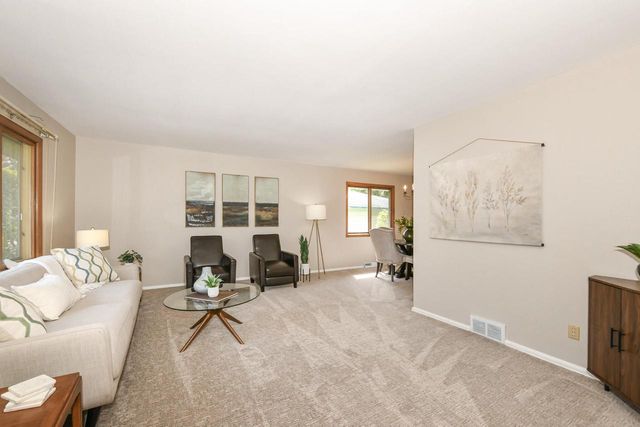12151 Diane DRIVE, Wauwatosa, WI 53226