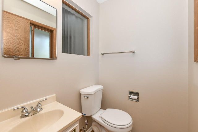 12151 Diane DRIVE, Wauwatosa, WI 53226