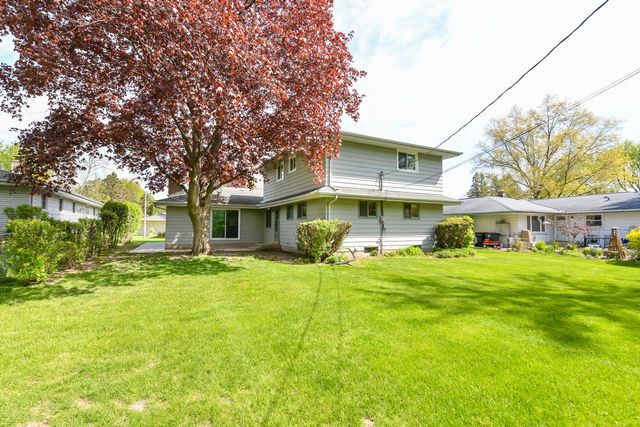 12151 Diane DRIVE, Wauwatosa, WI 53226