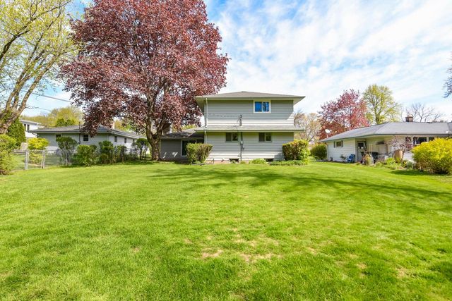 12151 Diane DRIVE, Wauwatosa, WI 53226