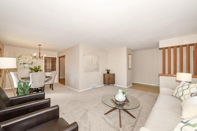 12151 Diane DRIVE, Wauwatosa, WI 53226