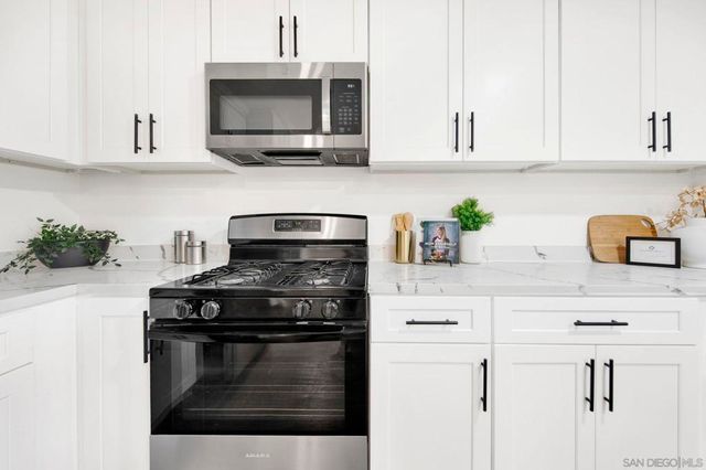 1725 Glenridge Cir, West Covina, CA 91792