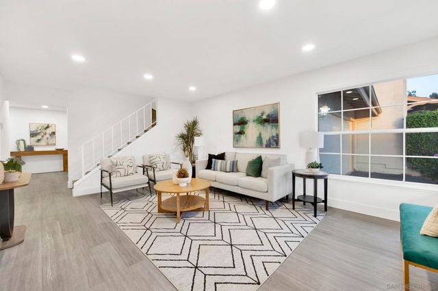 1725 Glenridge Cir, West Covina, CA 91792