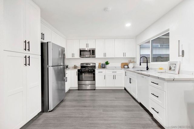 1725 Glenridge Cir, West Covina, CA 91792