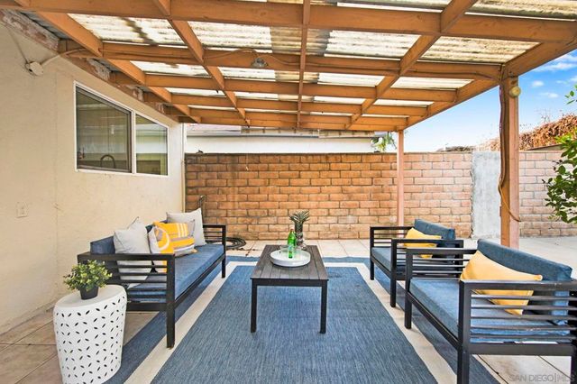 1725 Glenridge Cir, West Covina, CA 91792