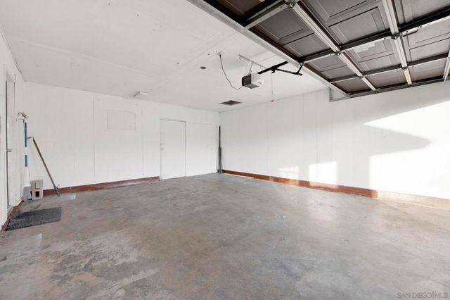 1725 Glenridge Cir, West Covina, CA 91792